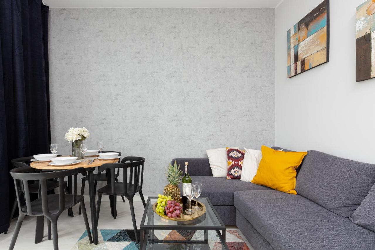 Business Center Apartments Warsaw Wola By Noclegi Renters Екстериор снимка