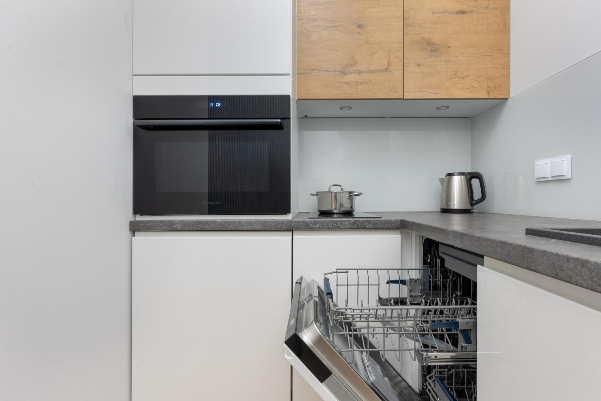 Business Center Apartments Warsaw Wola By Noclegi Renters Екстериор снимка